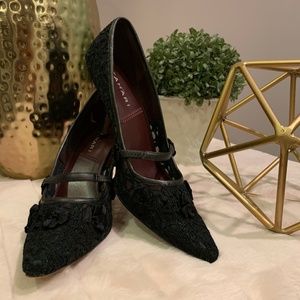 Tahari Black Lace Embellished Mary Jane Pumps 8.5